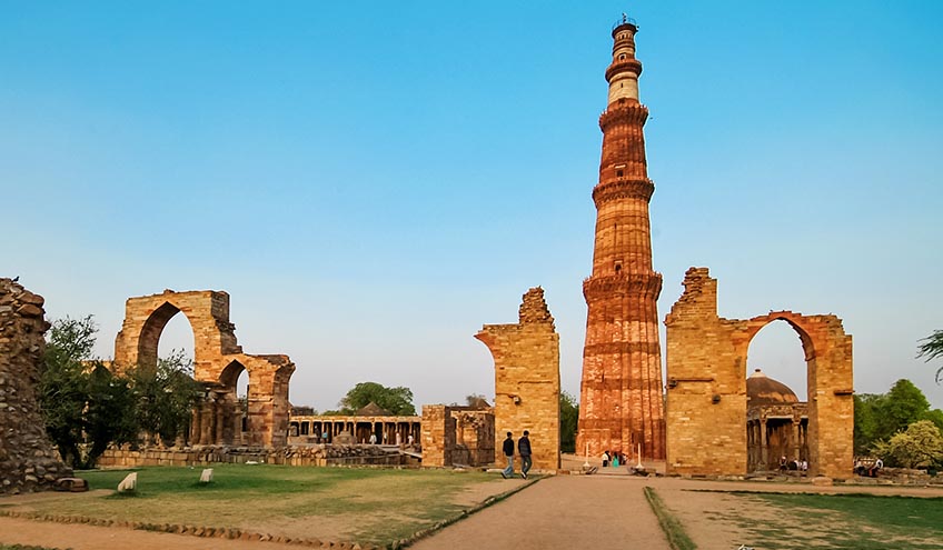 Qutb-Minar-In-New-Delhi-India