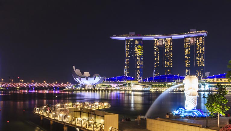 Go Crazy in Hong Kong Disneyland with Cruise Go Crazy in Hong Kong Disneyland with Cruise