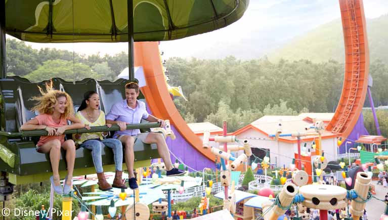 Go Crazy in Hong Kong Disneyland with Cruise Go Crazy in Hong Kong Disneyland with Cruise