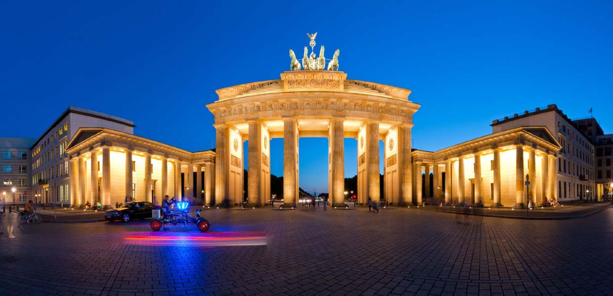 gate-in-berlin-germany gate-in-berlin-germany